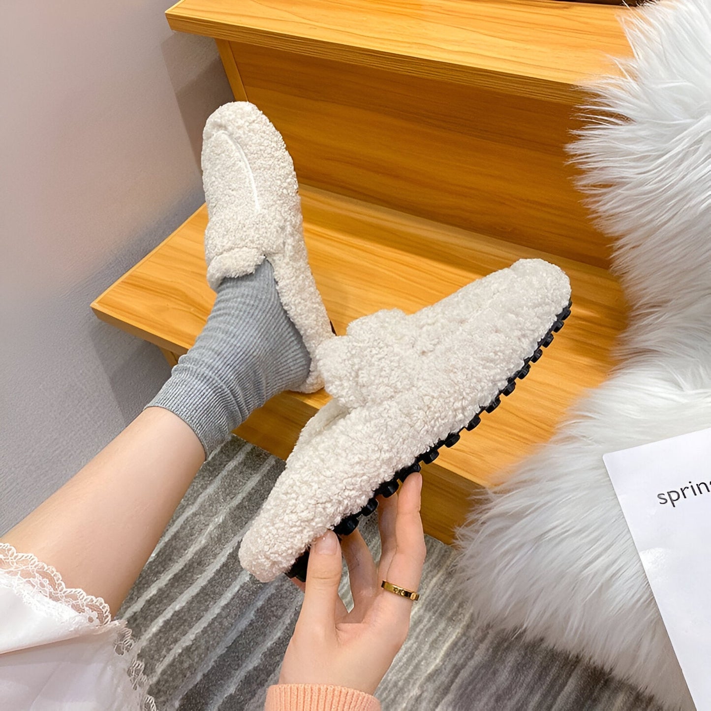 BONNIE | FLUFFY SHOES